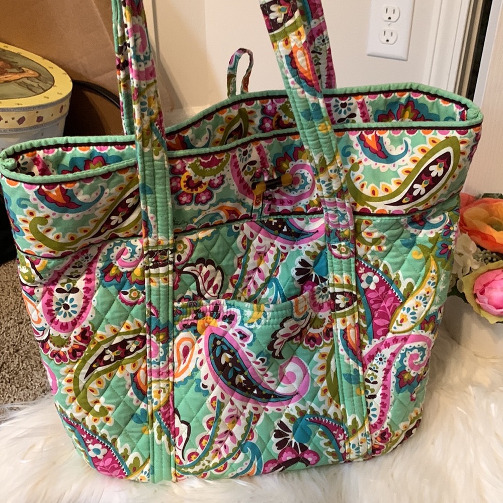 Vera Bradley tote - Picture 2 of 4